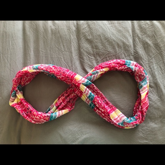 Infinity Scarfs - Picture 5 of 10